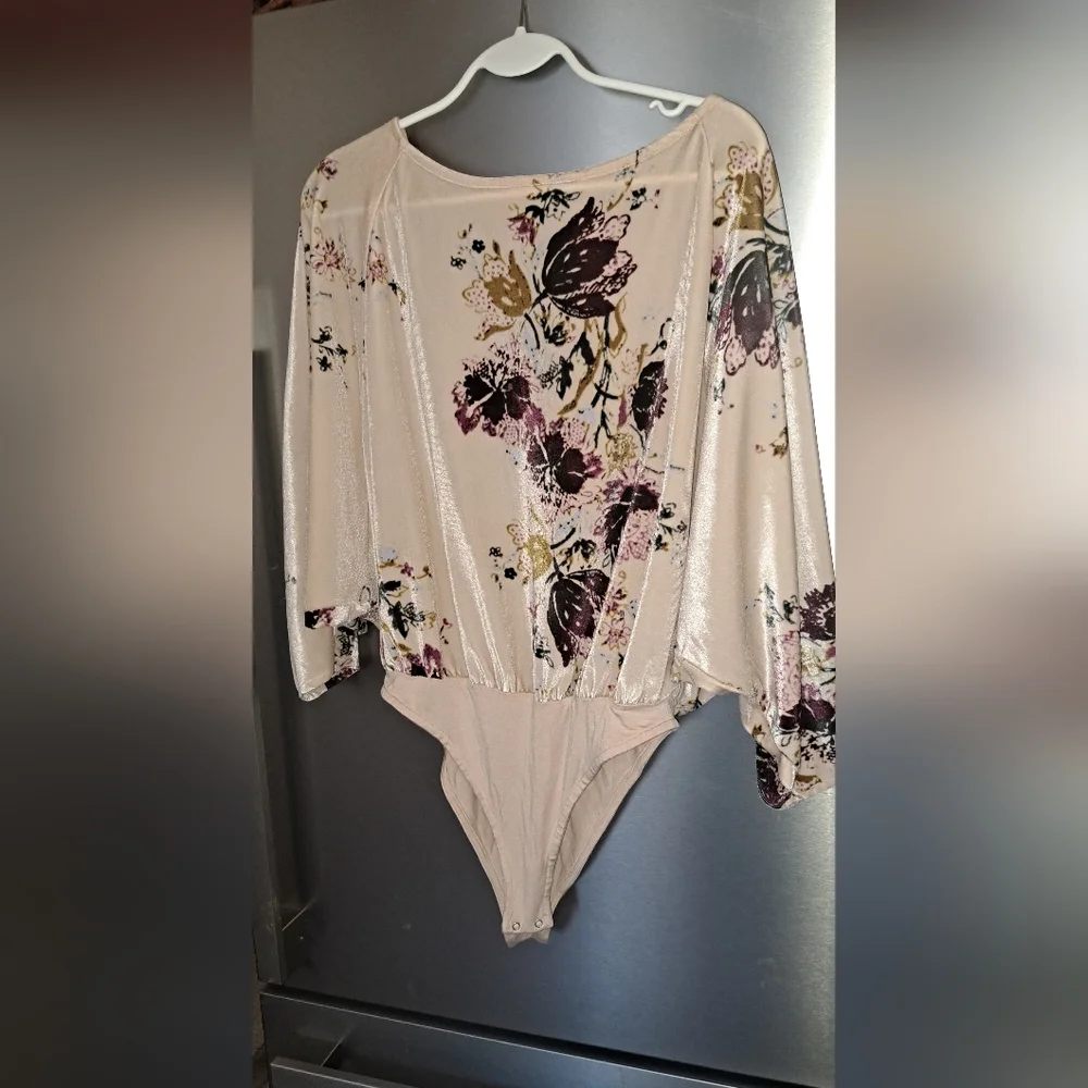 Free People Intimately Floral Velvet Bodysuit  Champayne Beige Dolman Sleeves XS